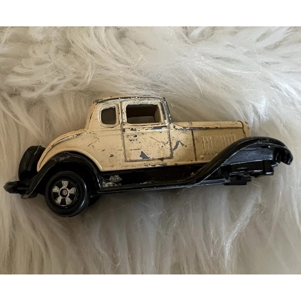 ERTL 1932 Ford Coupe Street Rod Beige Diecastand Plastic Replacement Parts‎ Read